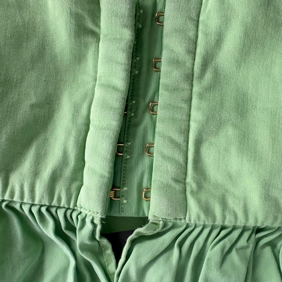 Camila Coelho Ruffled Top Sz Small EC - Picture 6 of 7